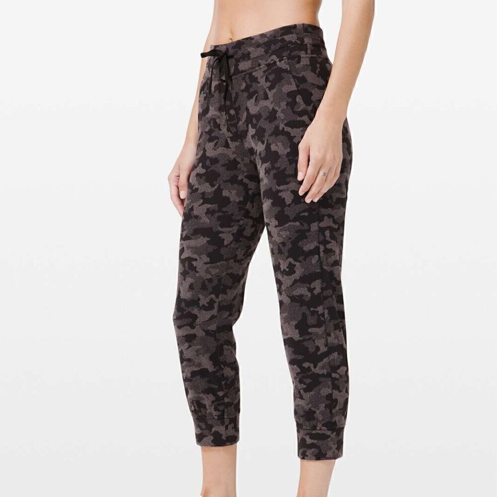 Lululemon Ready to Rulu Jogger Crop - 8 Heritage Camo Jacquard Black Lunar Rock